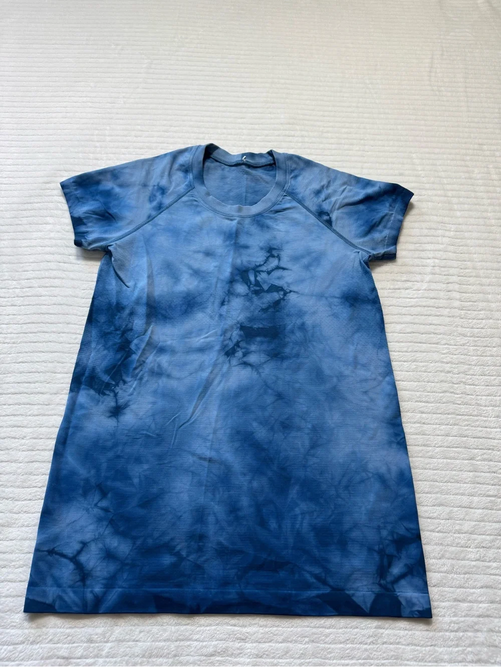 lululemon athletica Blue Tie-Dye Short Sleeve Crew Tee